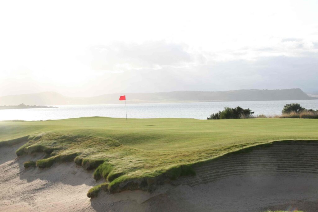 6th Green par 5